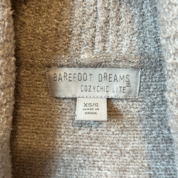 Final Price- No Offers! Barefoot dreams, gray open cardigan - Picture 5 of 12